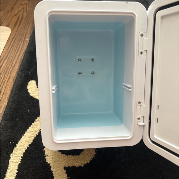 LED Vanity Mirror with Touch Sensor - Picture 7 of 10